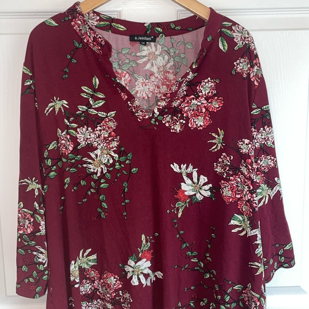 A. Jesdani 3X maroon floral top